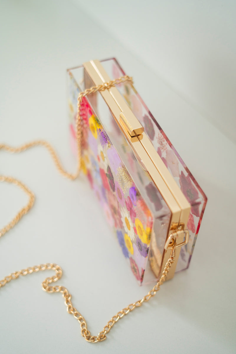 COLORFUL FLORAL CLUTCH