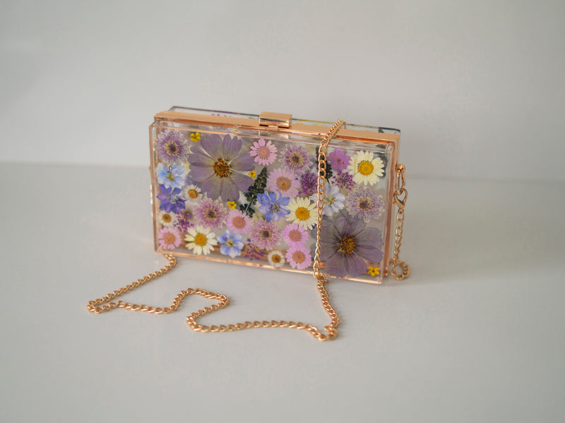 PURPLE/WHITE FLORAL CLUTCH