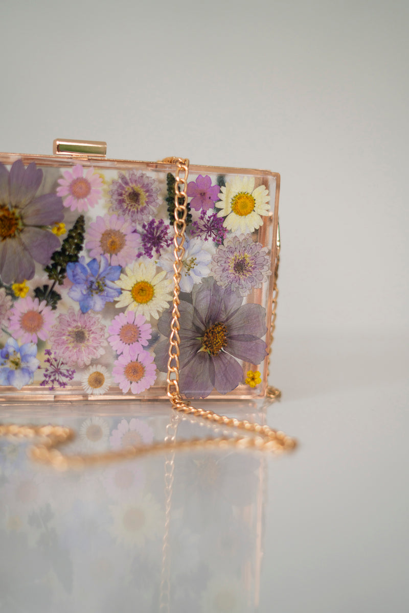 PURPLE/WHITE FLORAL CLUTCH