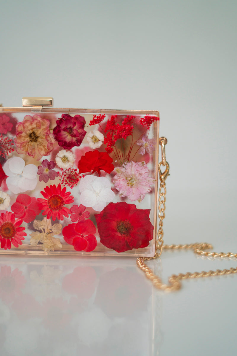 RED/WHITE FLORAL CLUTCH