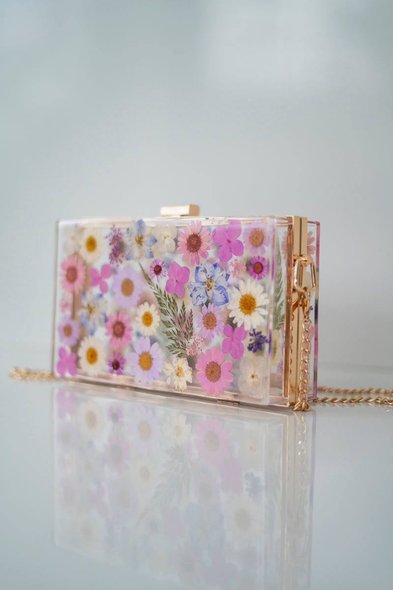 PURPLE/WHITE FLORAL CLUTCH