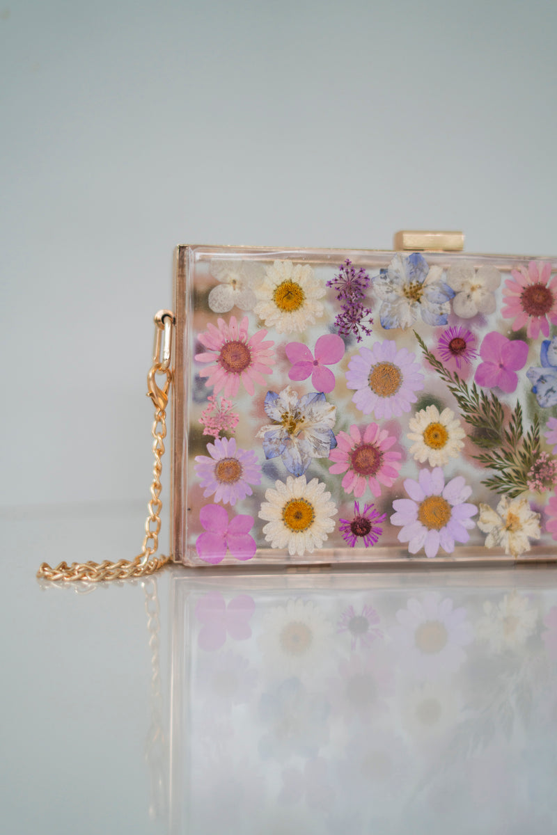 PURPLE/WHITE FLORAL CLUTCH