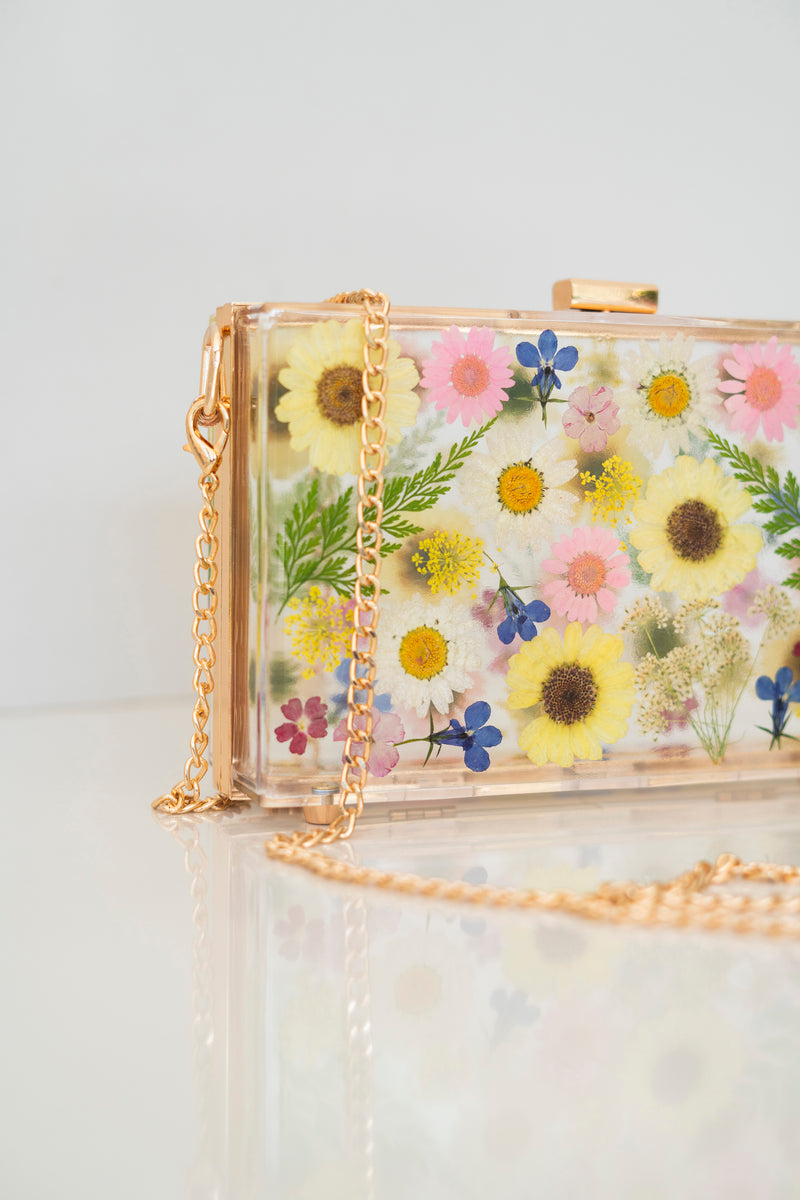 SPRING FLORAL CLUTCH