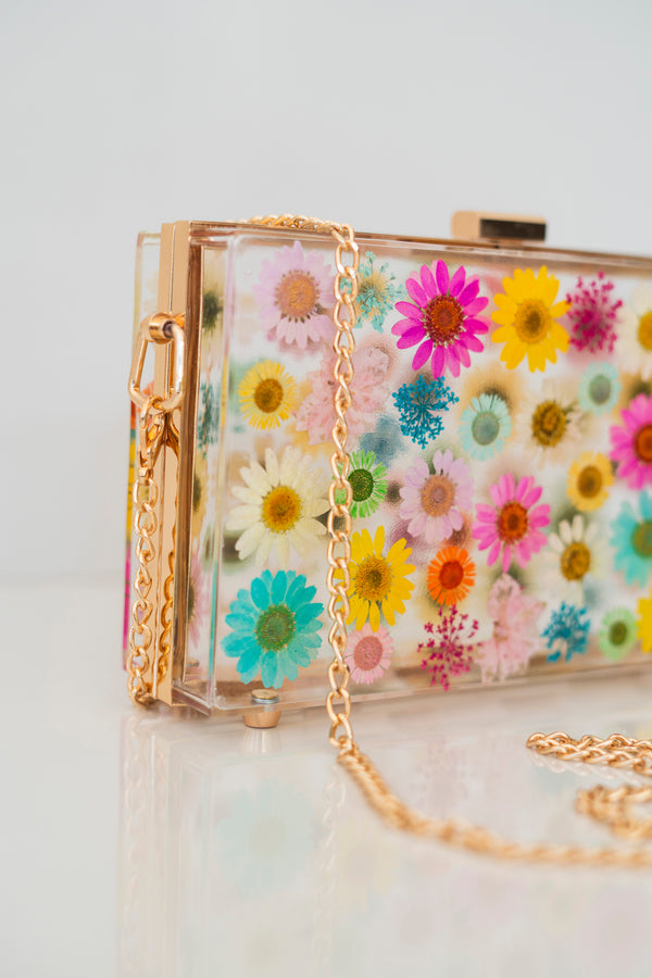 PASTEL FLORAL CLUTCH