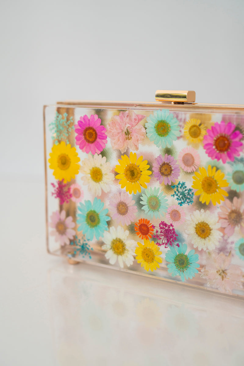 PASTEL FLORAL CLUTCH