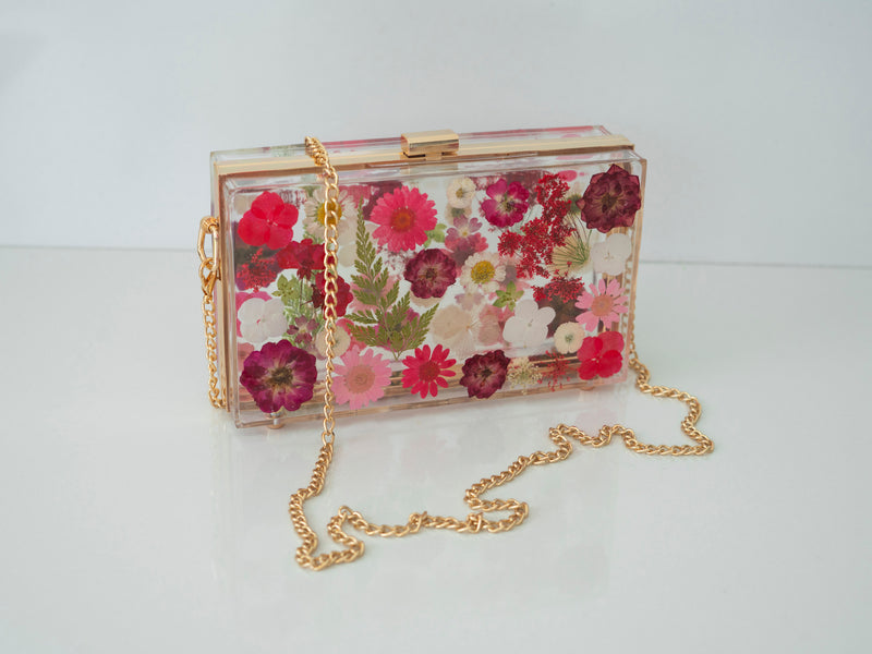 RED/WHITE FLORAL CLUTCH