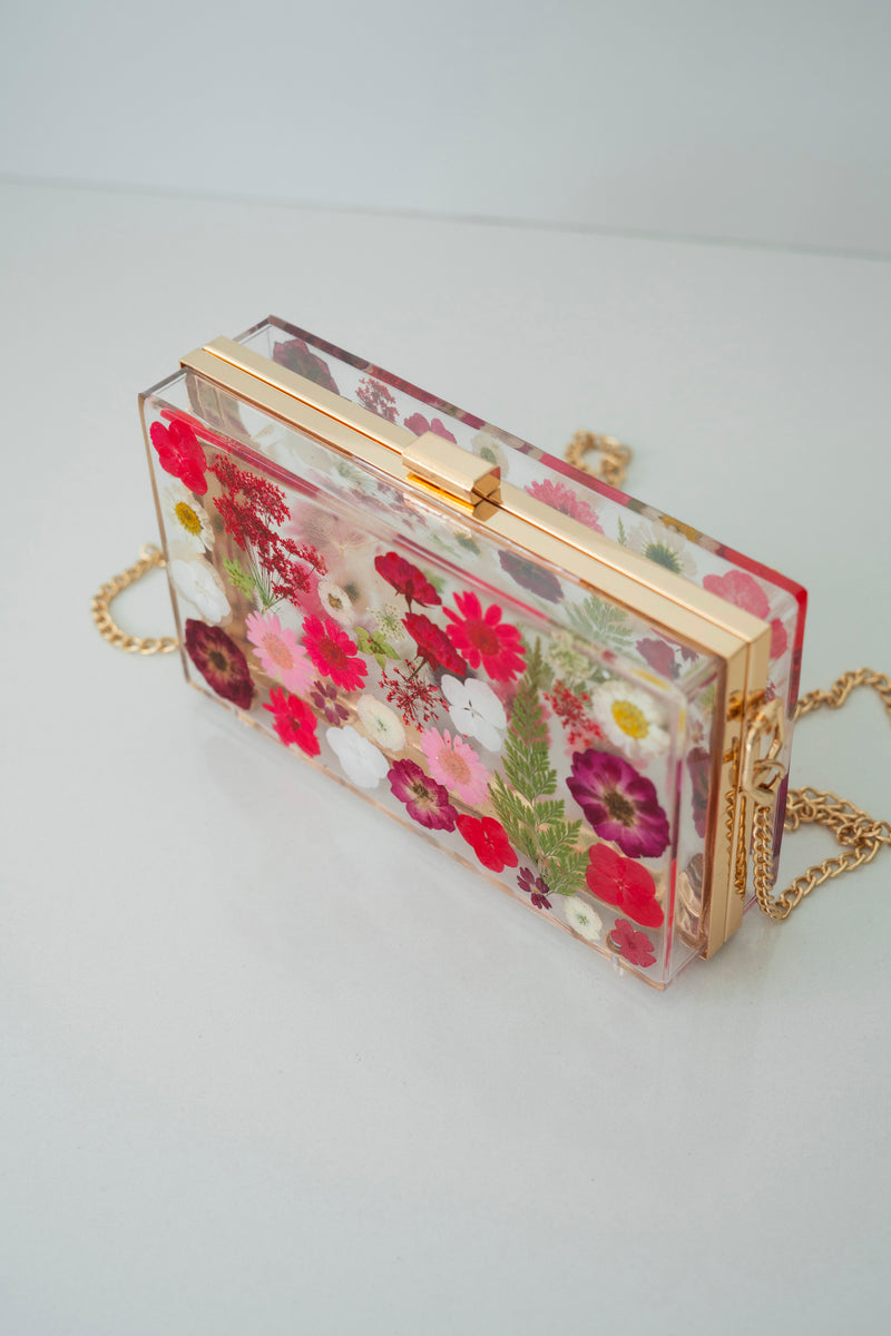 RED/WHITE FLORAL CLUTCH