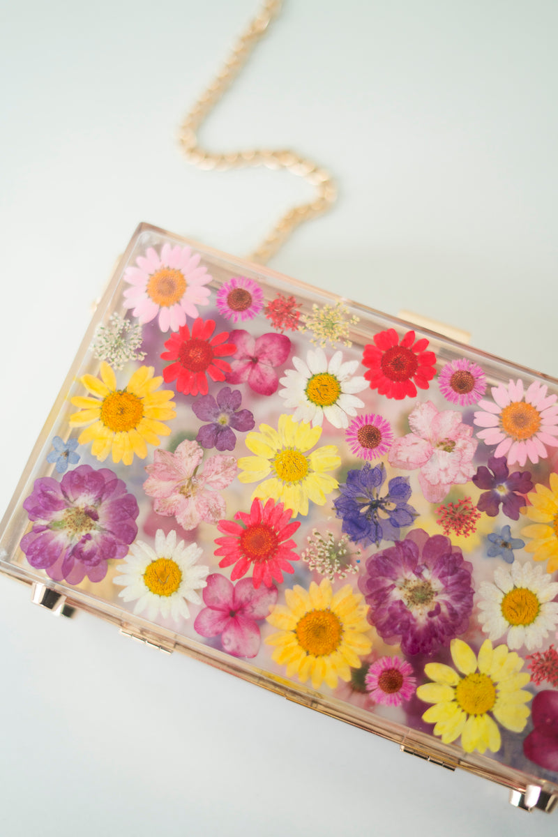 MULTICOLOR FLORAL CLUTCH