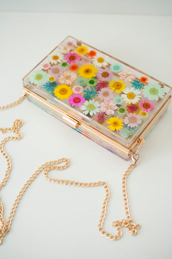 PASTEL FLORAL CLUTCH