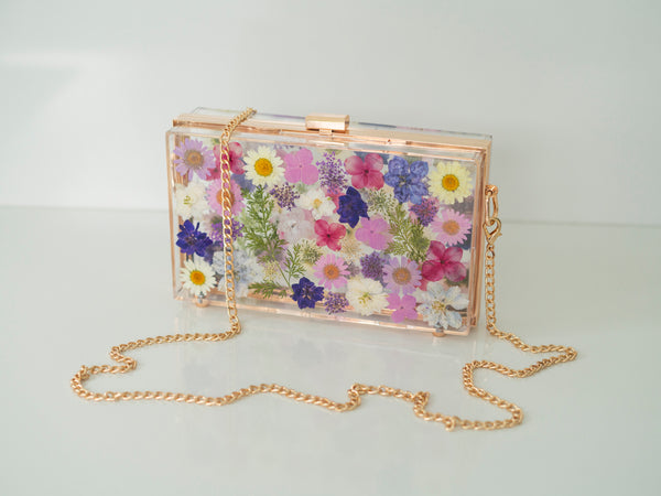 PURPLE/WHITE FLORAL CLUTCH