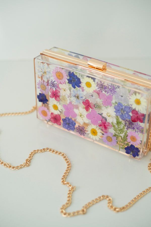 PURPLE/WHITE FLORAL CLUTCH