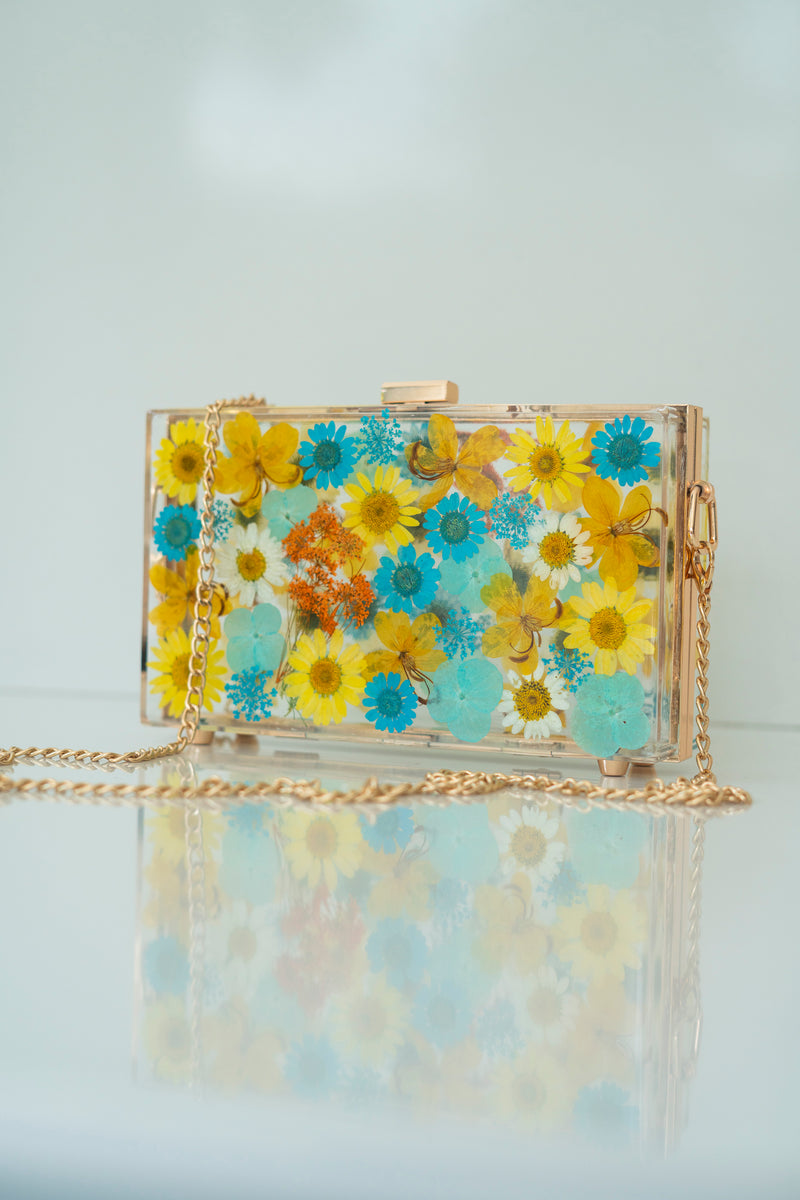 SUMMER FLORAL CLUTCH