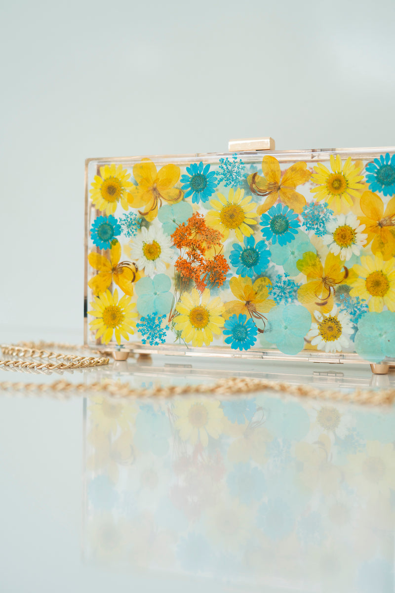 SUMMER FLORAL CLUTCH