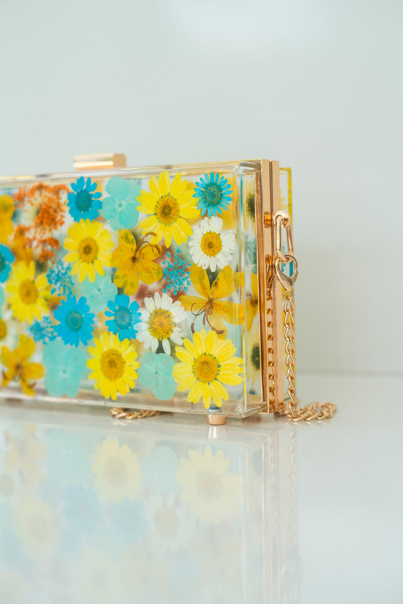 SUMMER FLORAL CLUTCH