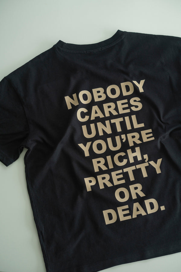 NOBODY CARES. T-SHIRT BLACK
