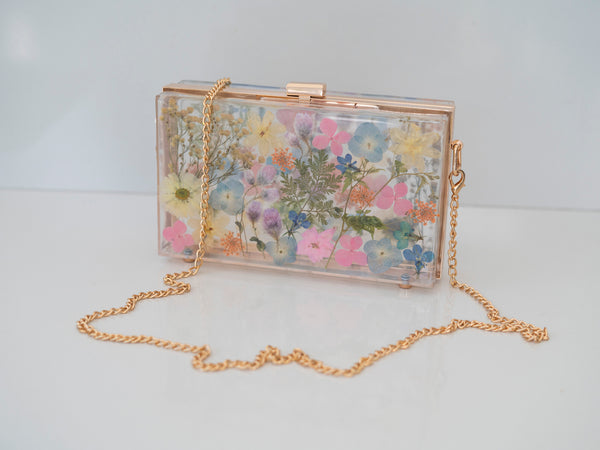 WILD FLORAL CLUTCH