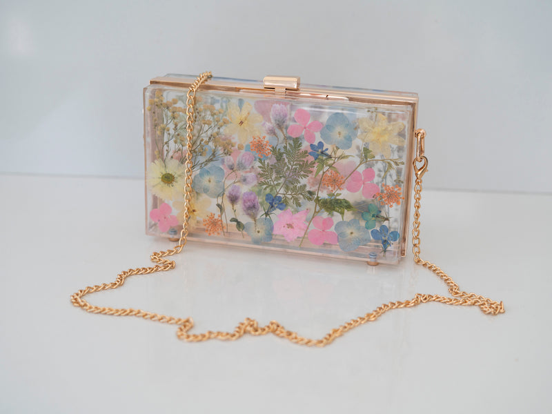 WILD FLORAL CLUTCH