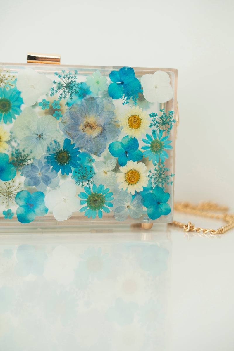 SPARKLY BLUE FLORAL CLUTCH
