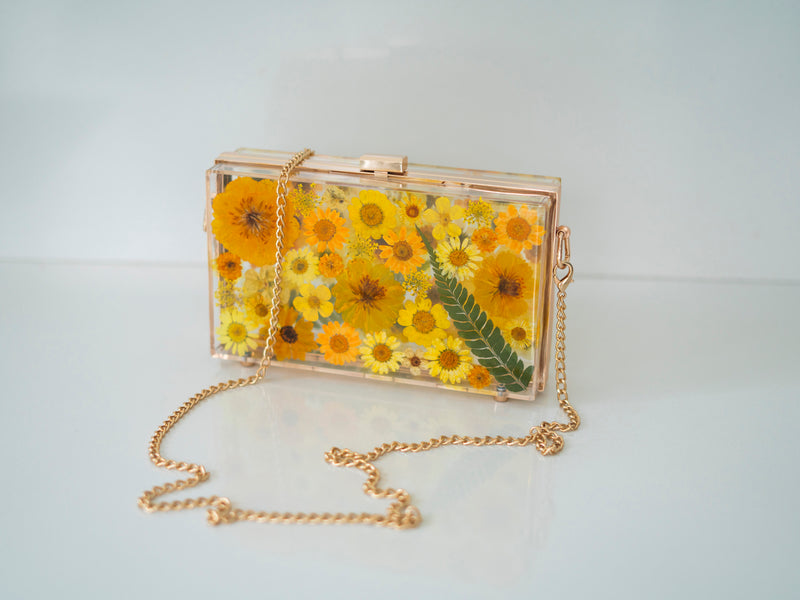 GOLDEN BLOOM FLORAL CLUTCH