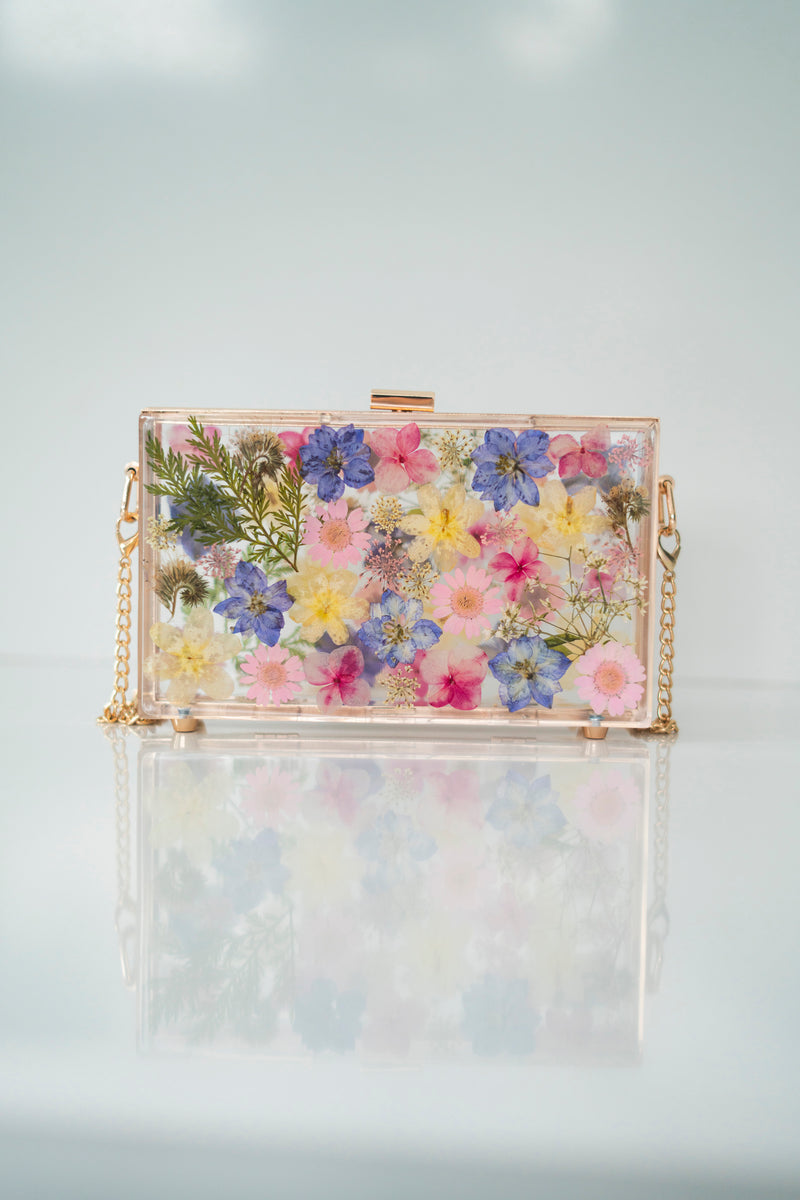 PASTEL LOVE FLORAL CLUTCH