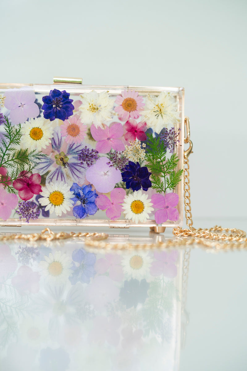 PURPLE/WHITE FLORAL CLUTCH