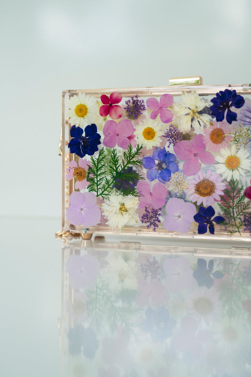 PURPLE/WHITE FLORAL CLUTCH
