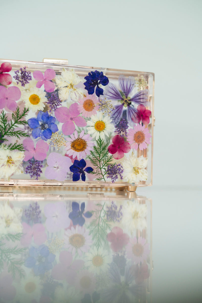 PURPLE/WHITE FLORAL CLUTCH