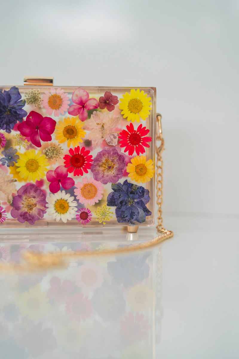 MULTICOLOR FLORAL CLUTCH