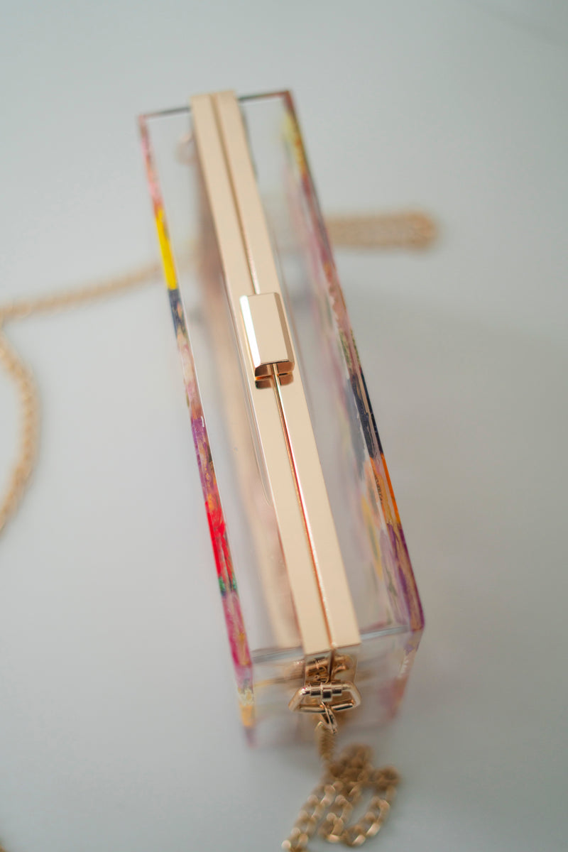 MULTICOLOR FLORAL CLUTCH