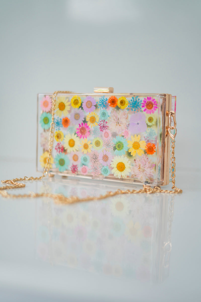 PASTEL FLORAL CLUTCH