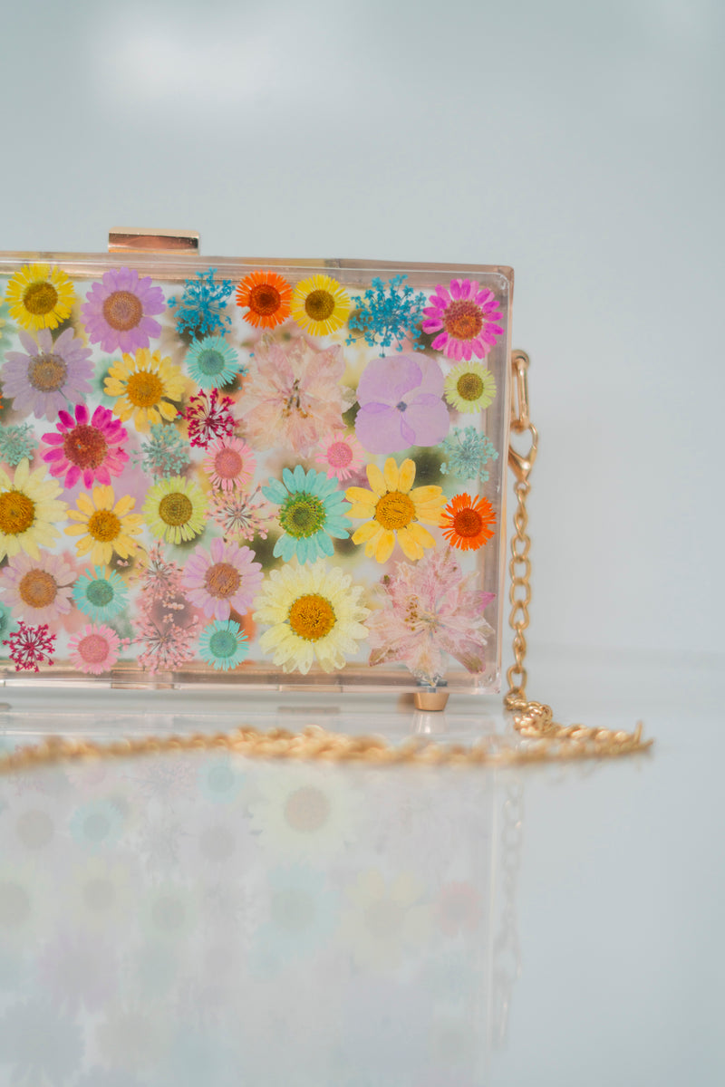 PASTEL FLORAL CLUTCH