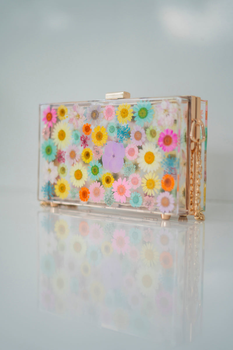 PASTEL FLORAL CLUTCH