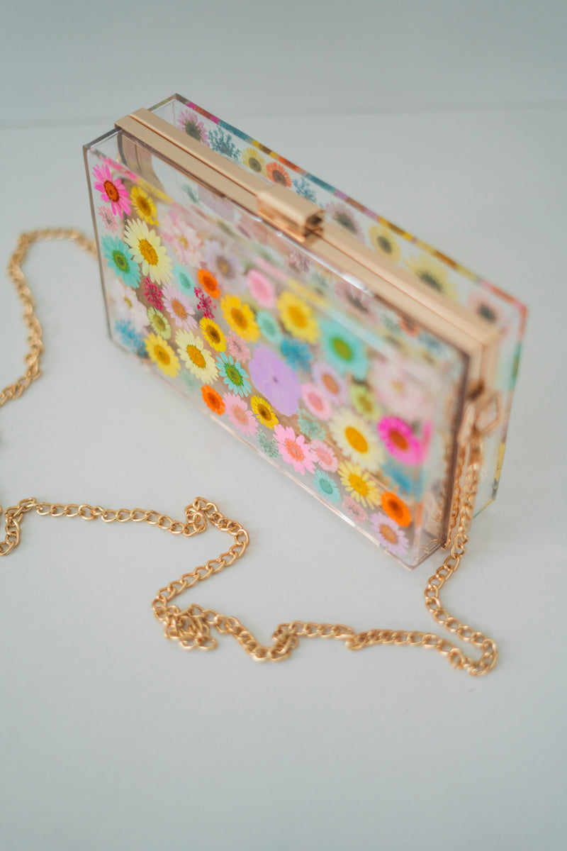 PASTEL FLORAL CLUTCH