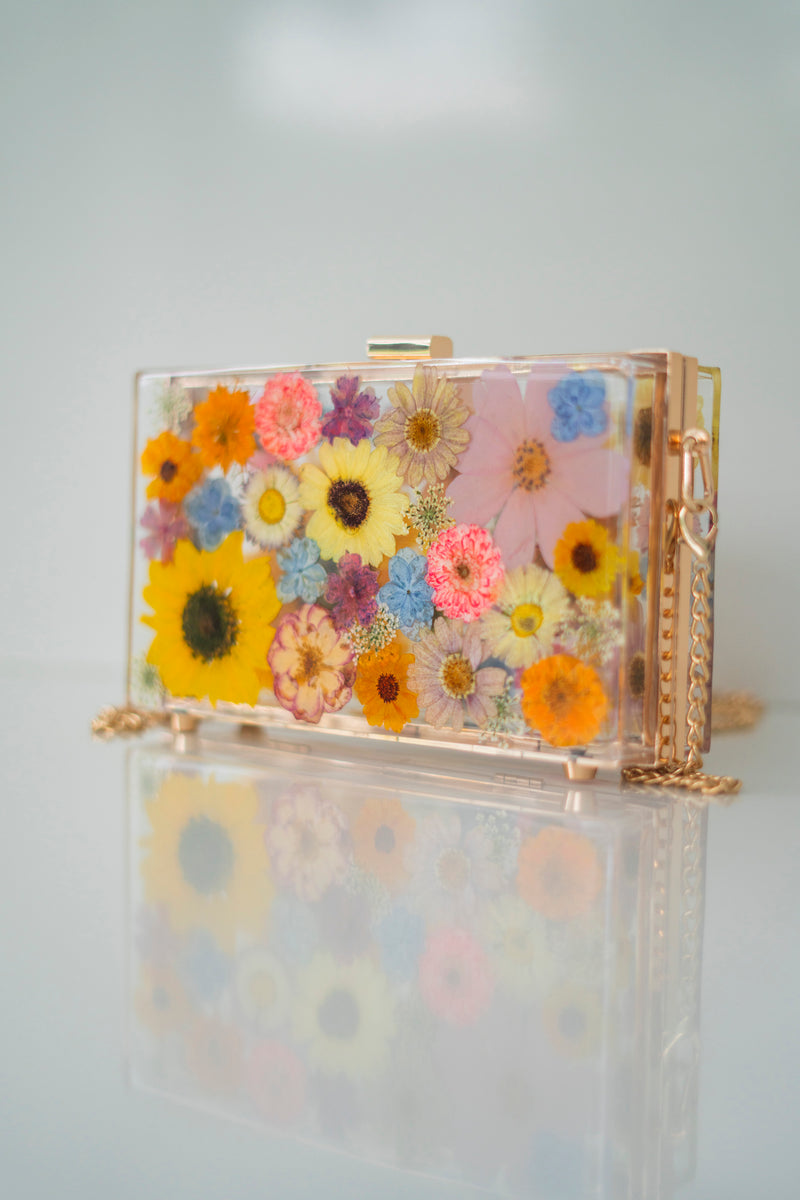 MIRACLE GARDEN FLORAL CLUTCH