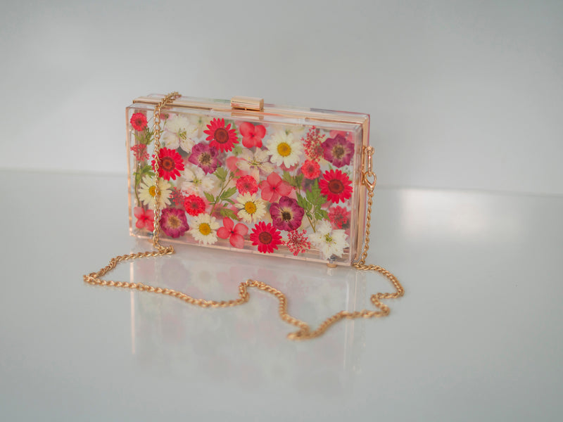 RED/WHITE FLORAL CLUTCH
