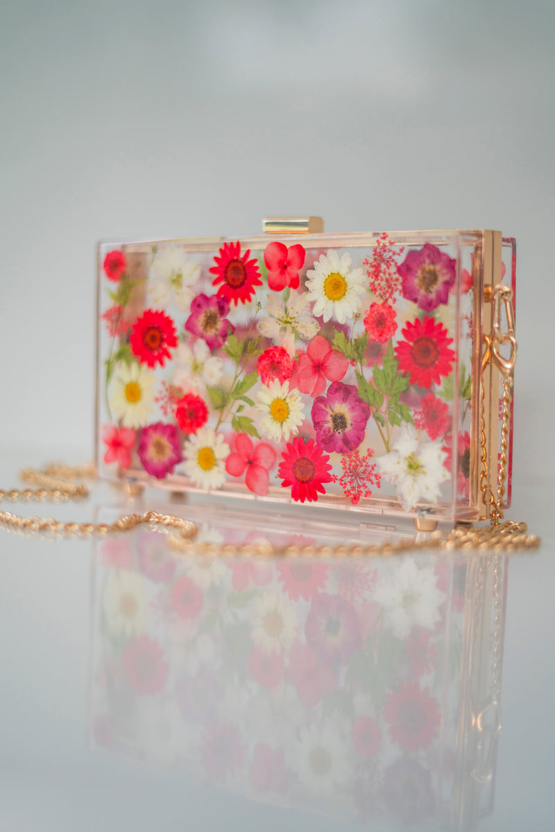 RED/WHITE FLORAL CLUTCH