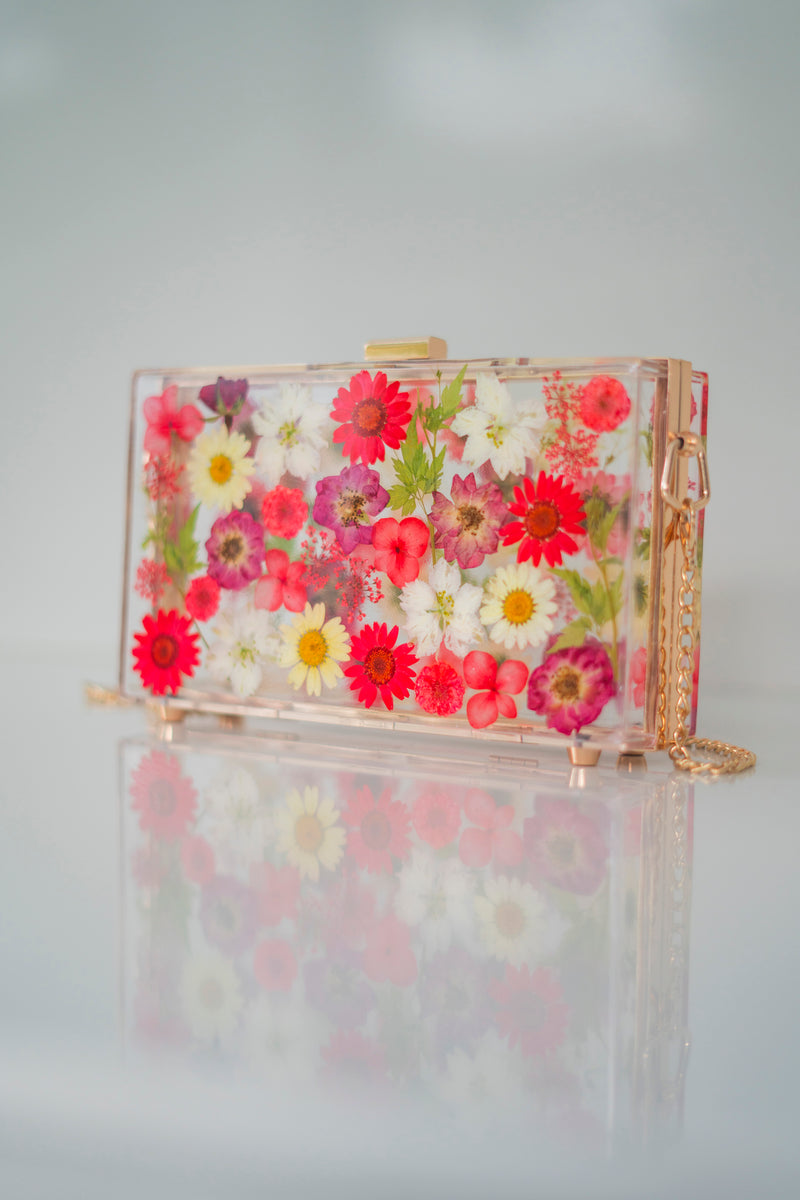 RED/WHITE FLORAL CLUTCH