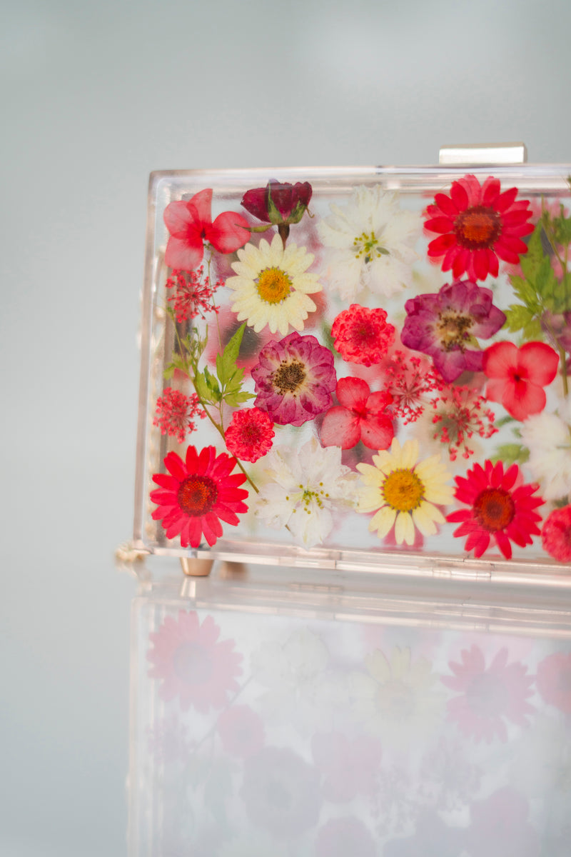 RED/WHITE FLORAL CLUTCH