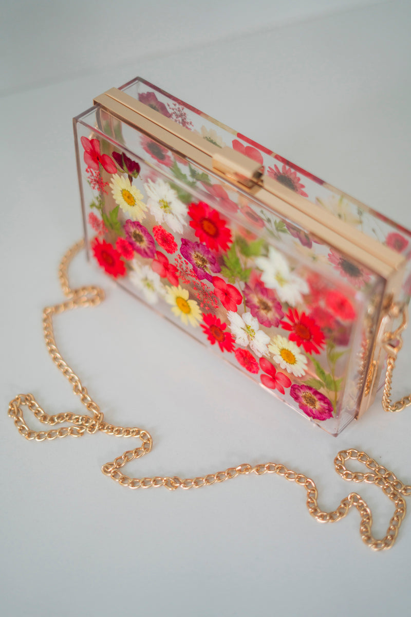RED/WHITE FLORAL CLUTCH
