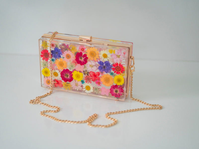 MULTICOLOR FLORAL CLUTCH