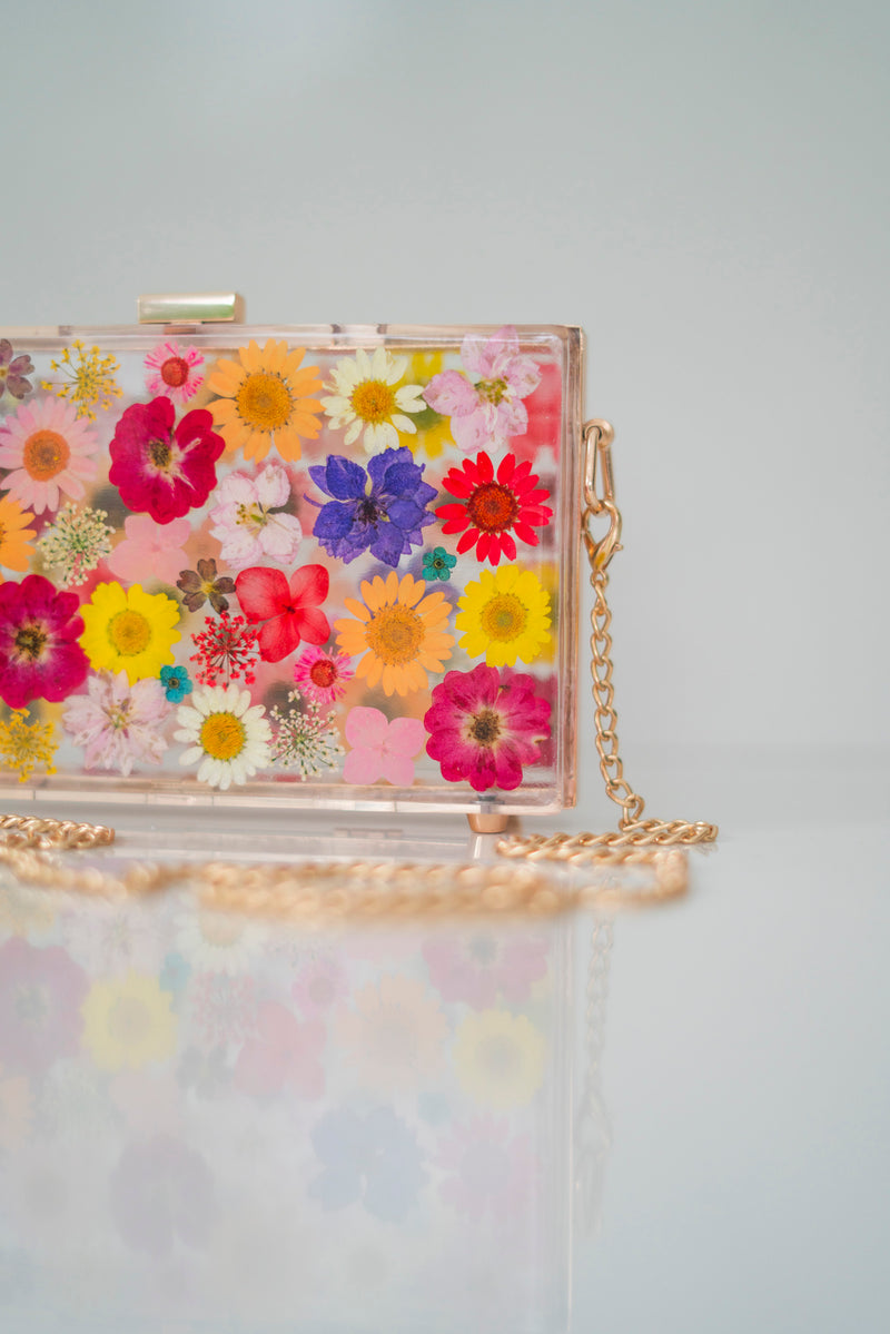 MULTICOLOR FLORAL CLUTCH