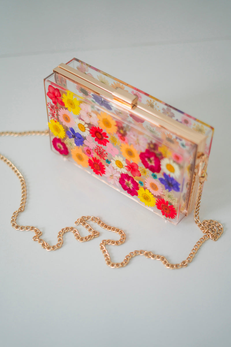 MULTICOLOR FLORAL CLUTCH