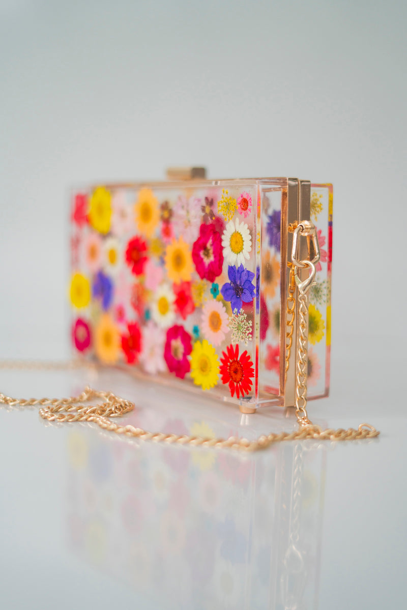 MULTICOLOR FLORAL CLUTCH