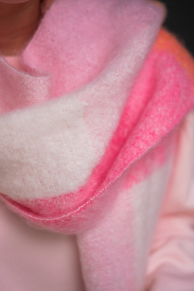 PINK CHECK SCARF