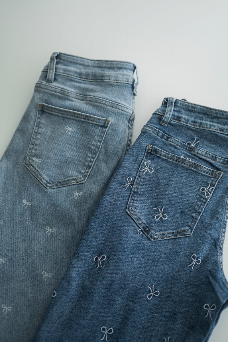 EMBROIDERED BOW JEANS