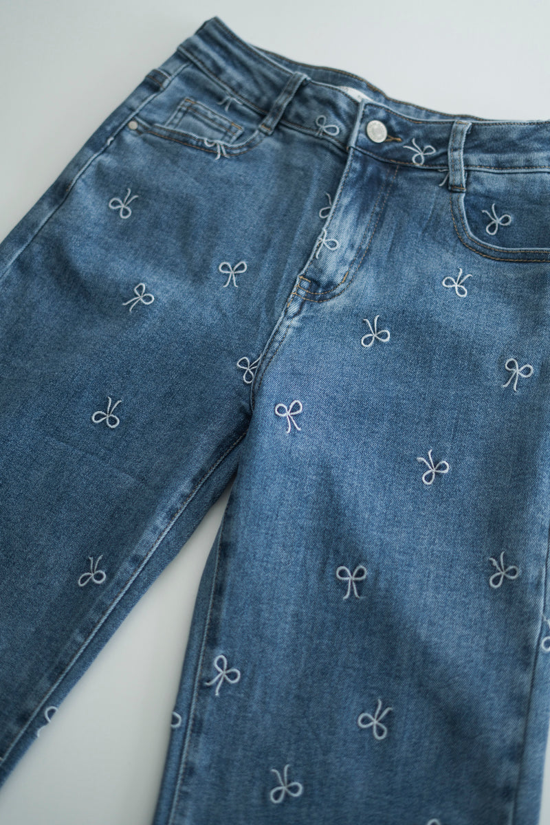 EMBROIDERED BOW JEANS