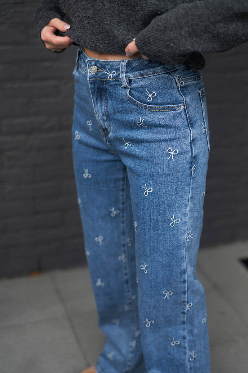 EMBROIDERED BOW JEANS