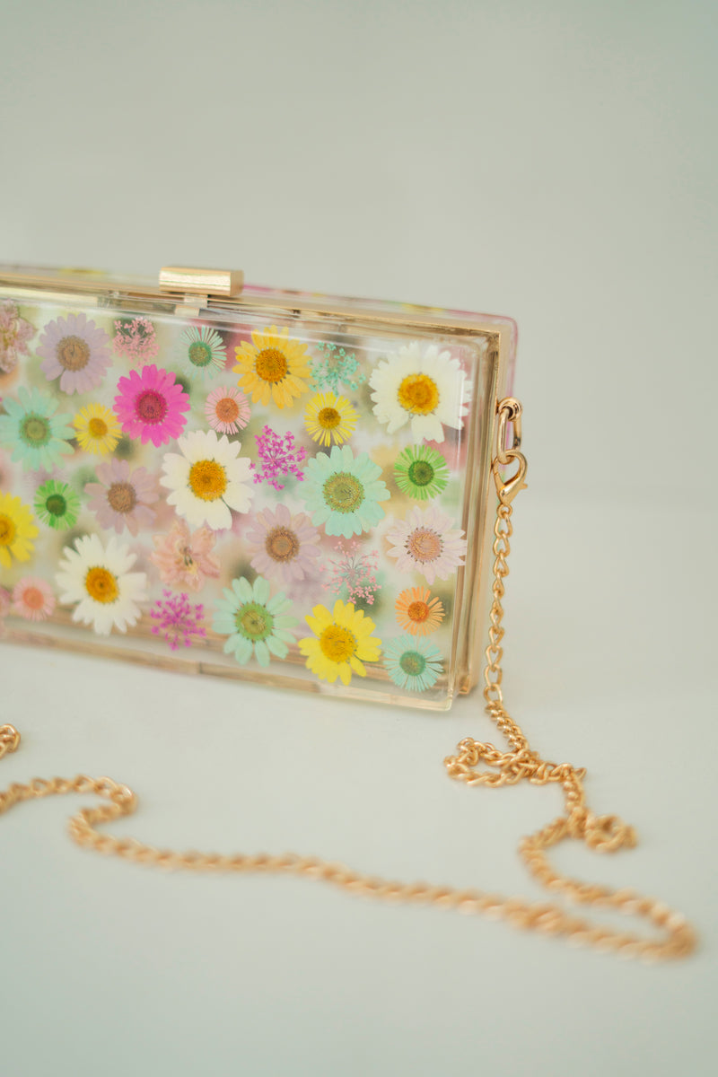 PASTEL FLORAL CLUTCH