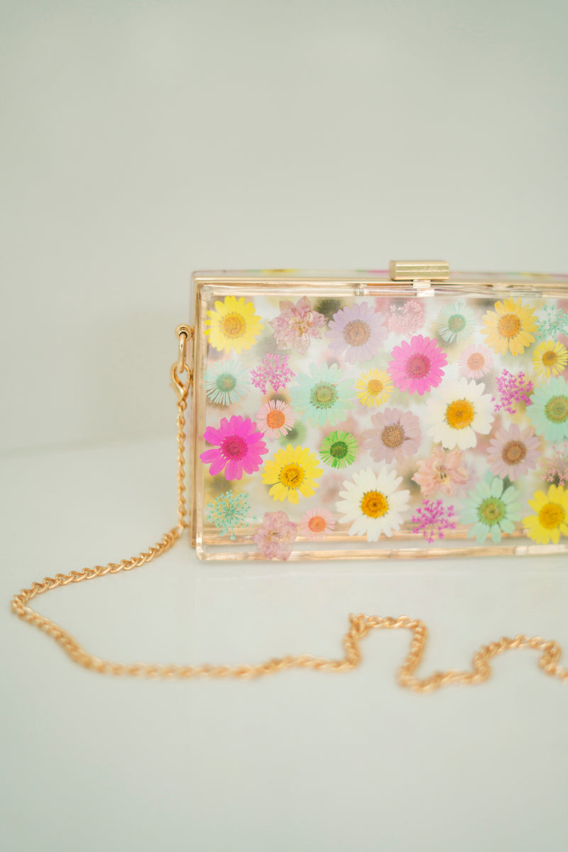 PASTEL FLORAL CLUTCH