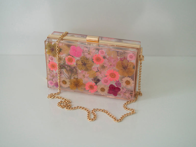 VINTAGE ROSE FLORAL CLUTCH